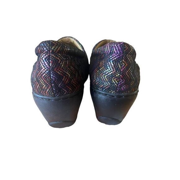 Nurse Mates Womens Multicolor Chevron Leather Slip On Bryer Clogs Size 9.5M - Picture 9 of 11